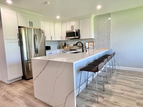 127e-32E Silver Birch, West Dover, VT, 05356-8859 | Card Image