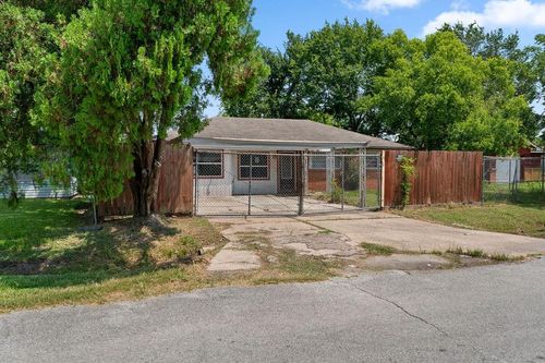 7417 Miley St, Houston, TX, 77028-4329 | Card Image