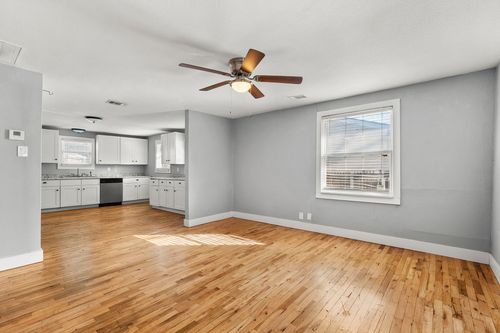 2709 Townsend Dr, Fort Worth, TX, 76110-2938 | Card Image