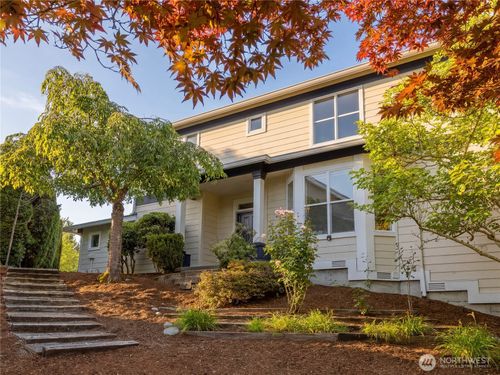 23901 Se 7th Ln, Sammamish, WA, 98074-3646 | Card Image