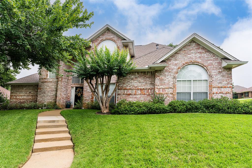 Paddockview Dr, Arlington, TX 76017