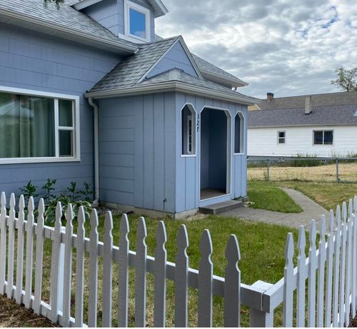 327 S Crosby St, Tekoa, WA, 99033-5110 | Card Image