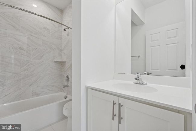 16223 River View Dr, Condo with 2 bedrooms, 2 bathrooms and null parking in BRISTOL PA | Image 24
