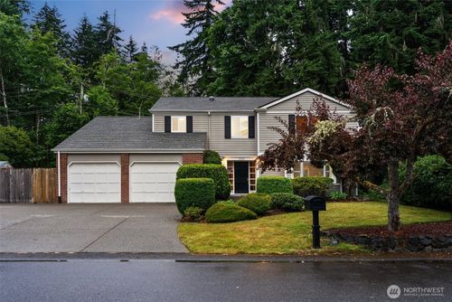 2151 Beverly Beach Dr Nw, Olympia, WA, 98502-3429 | Card Image