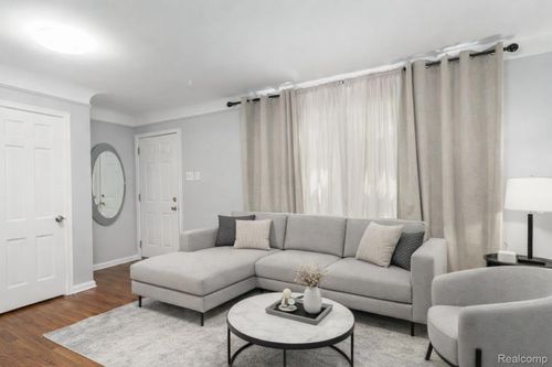 1745 Webster St, Birmingham, MI, 48009-7812 | Card Image