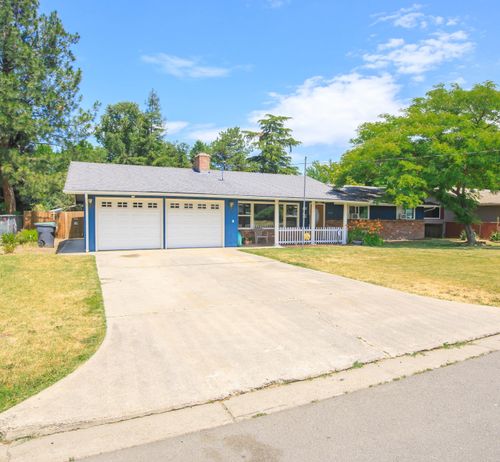 201 S Rose St, Phoenix, OR, 97535-9791 | Card Image