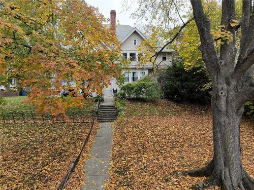 341 Blackstone St, Woonsocket, RI, 02895-1907 | Card Image