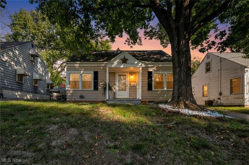 1167 Hilltop Dr, Akron, OH, 44310-1523 | Card Image