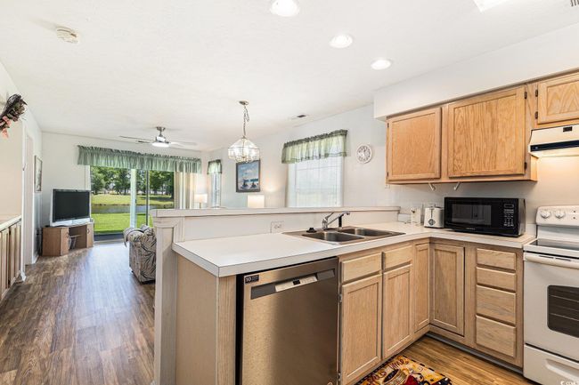 UNIT-17C - 537 White River Dr, Condo with 2 bedrooms, 2 bathrooms and null parking in Myrtle Beach SC | Image 9