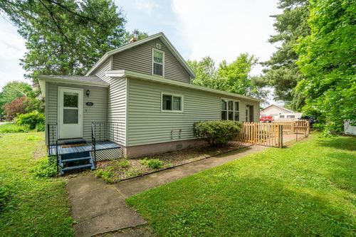 214 E Dell St, New Auburn, WI, 54757-2805 | Card Image
