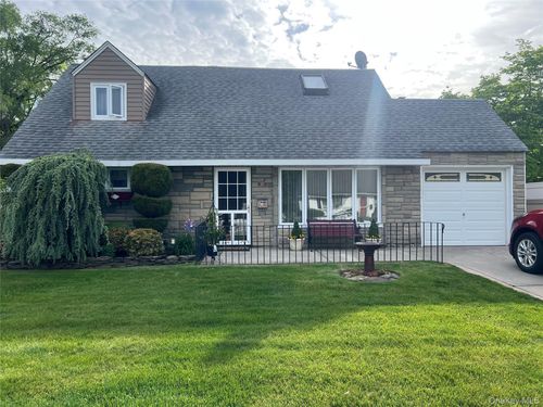 317 Herbert Pl, Bethpage, NY, 11714-4713 | Card Image