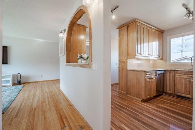 8408 Addison Dr Se, House other with 4 bedrooms, 2 bathrooms and 3 parking in Calgary AB | Image 7