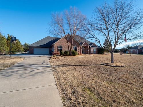 3 Del Rancho Ln, Shawnee, OK, 74804-3310 | Card Image