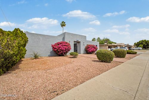 5720 W Frier Dr, Glendale, AZ, 85301-1318 | Card Image
