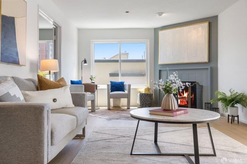 306-389 Belmont Street, Oakland, CA, 94610 | Card Image