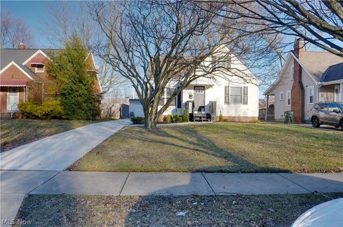 411 E 270th St, Euclid, OH, 44132-1707 | Card Image