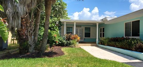 1011 Hill St, New Smyrna Beach, FL, 32169-2801 | Card Image