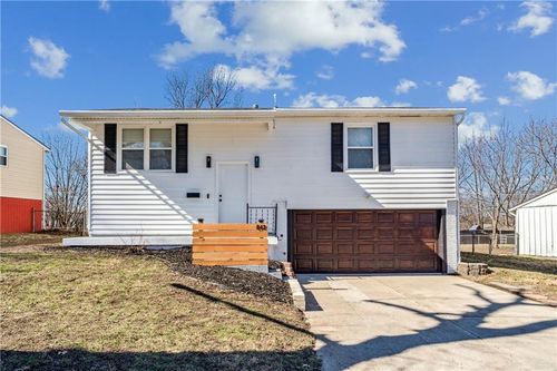 842 N Aztec Dr, Independence, MO, 64056-2153 | Card Image