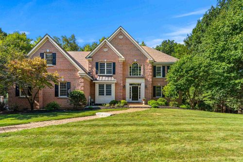 2 Rolling Woods Dr, Bedford, NH, 03110-4540 | Card Image