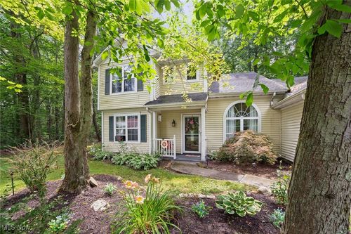 938 Long Shadow Ln, Roaming Shores, OH, 44085-9769 | Card Image