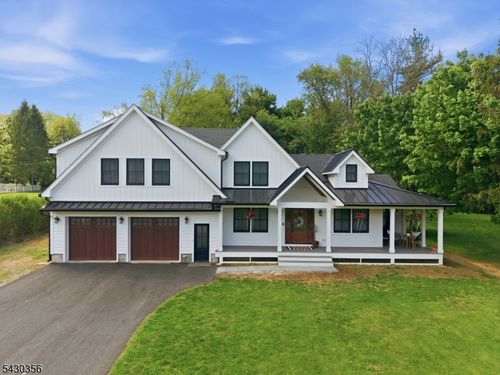 8 Longview Ave, Randolph, NJ, 07869-3009 | Card Image