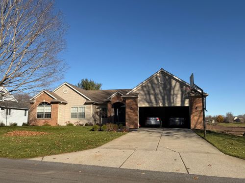 8185 Muscatay Grv Ne, Rockford, MI, 49341-7741 | Card Image