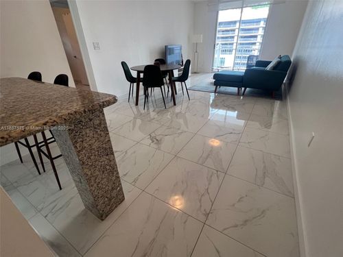 apt-910-185 Se 14th Ter, Miami, FL, 33131-3415 | Card Image