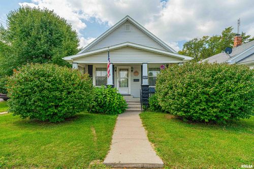 1429 Pekin St, Lincoln, IL, 62656-3163 | Card Image