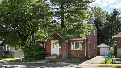 89 Ford Ave, Fords, NJ, 08863-1652 | Card Image