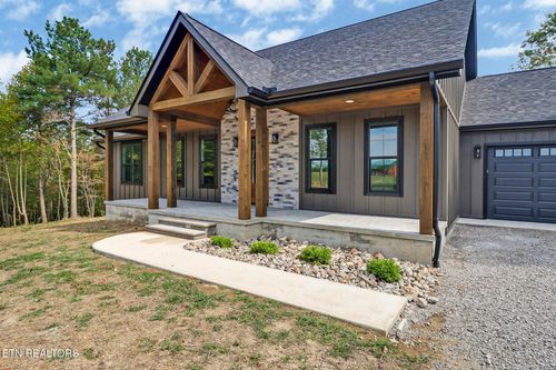 1119 Nichol Creek Dr, Jamestown, TN, 38556-1129 | Card Image