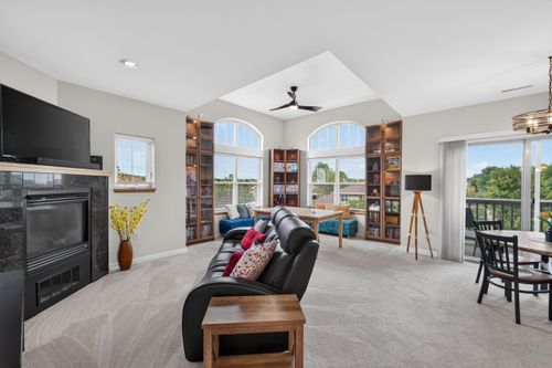 313-5196 Sassafras Dr, Fitchburg, WI, 53711-7524 | Card Image