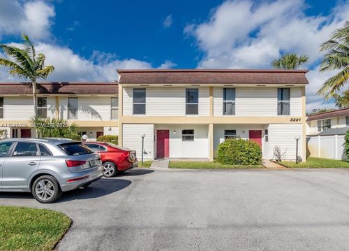 3h-3321 Raleigh St, Hollywood, FL, 33021-3133 | Card Image