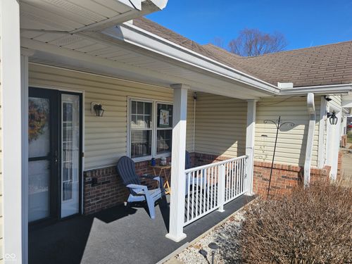 1108 Northfield Ln, Anderson, IN, 46011-9528 | Card Image