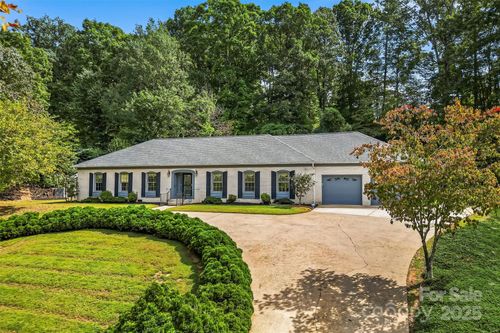 200 Woodland Dr, Marion, NC, 28752-4191 | Card Image