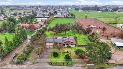 2203 N Cornelia Ave, Fresno, CA, 93722-5417 | Card Image