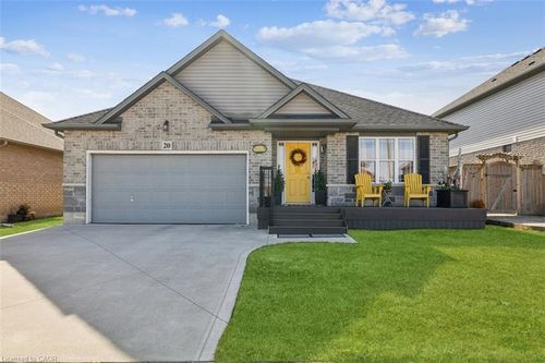 20 Hudson Dr, Cayuga, ON, N0A1E0 | Card Image