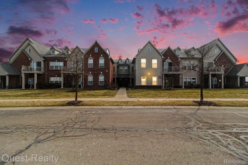 543 Addington Ln, Ann Arbor, MI, 48108-9613 | Card Image