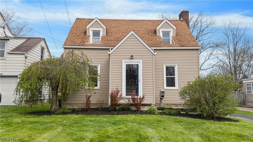 246 Oakley Ave, Youngstown, OH, 44512-3421 | Card Image