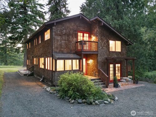 14855 Phelps Rd Ne, Bainbridge Island, WA, 98110-4145 | Card Image