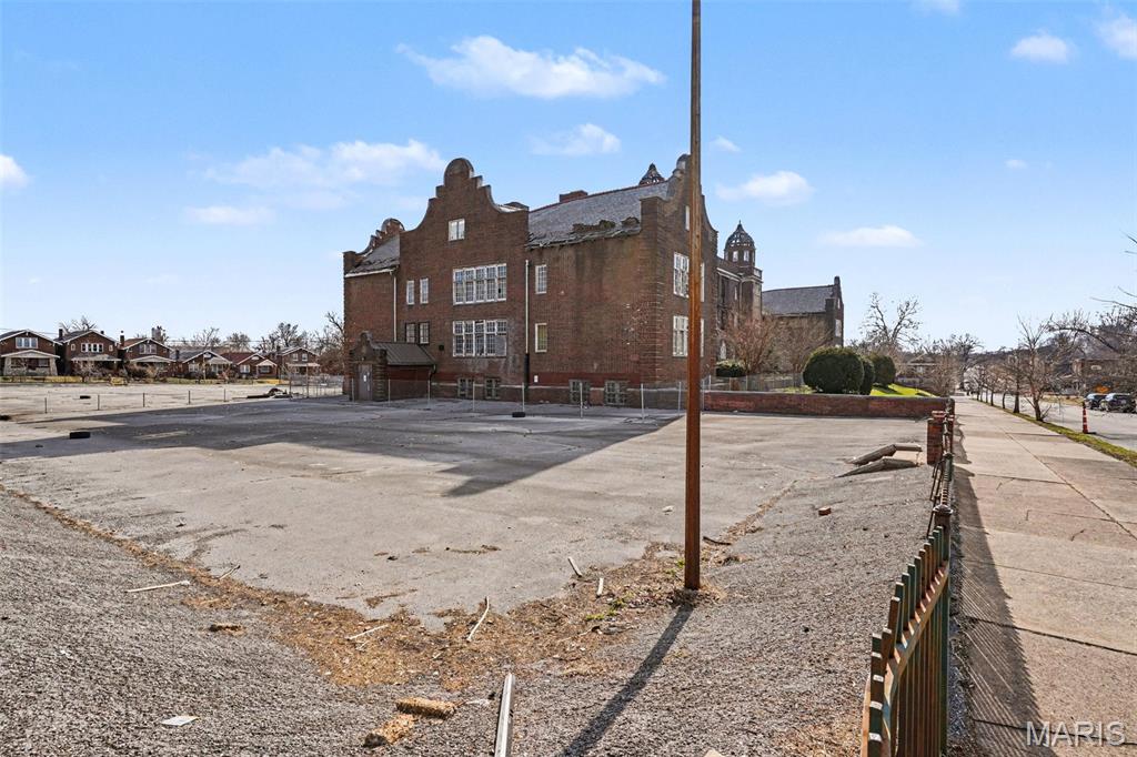 Commercial Sale in St Louis 4