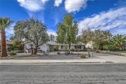1716 Chapman Dr, Las Vegas, NV, 89104-3517 | Card Image