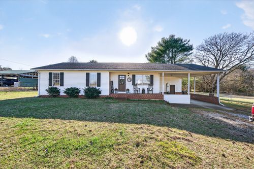 2015 Old Cookeville Rd, Sparta, TN, 38583-6605 | Card Image