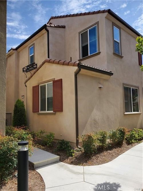 7089 Montecito Ln, Eastvale, CA, 92880-6430 | Card Image