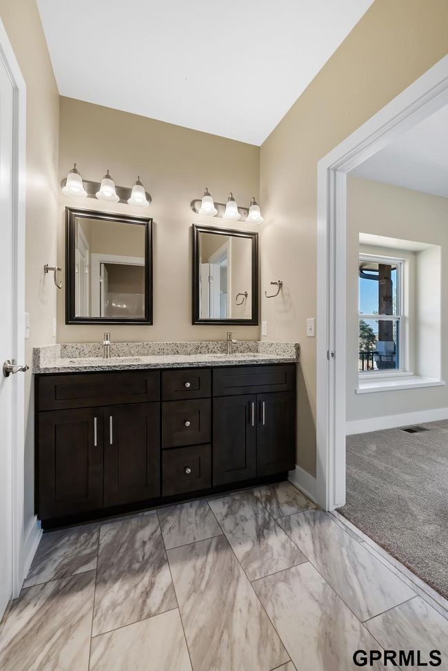 1325 Copper Mountain Dr, House other with 3 bedrooms, 3 bathrooms and 3 parking in Crescent IA | Image 26