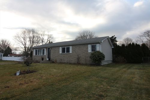 24 Greenfield Rd, Westport, MA, 02790-4827 | Card Image