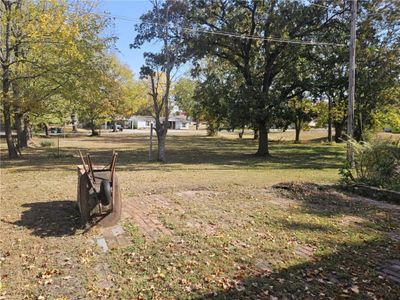 View of yard | Image 3