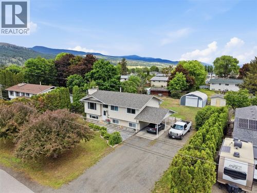 374 Chilco Ave, Kamloops, BC, V2H1L9 | Card Image
