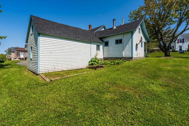8167 Highway 1, House other with 5 bedrooms, 1 bathrooms and null parking in Meteghan NS | Image 36