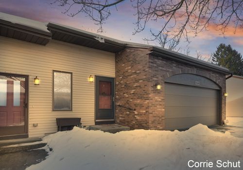 3240 Arrowhead Arms Ct Sw, Grandville, MI, 49418-1480 | Card Image