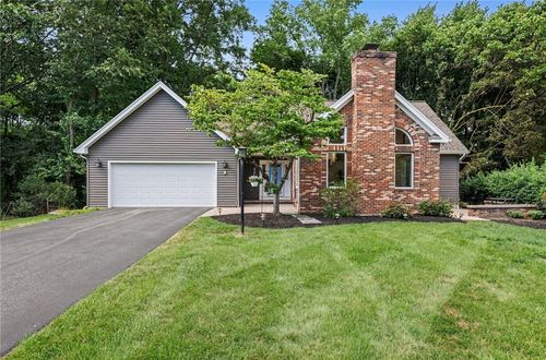 22 Cobblestone Xing, Penfield, NY, 14526-1340 | Card Image